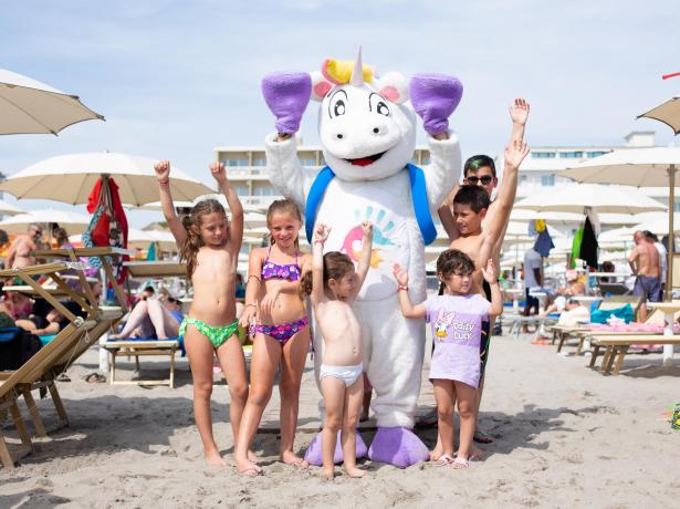 hotelmiamibeach en offer-july-milano-marittima-family-hotel-with-private-beach 011