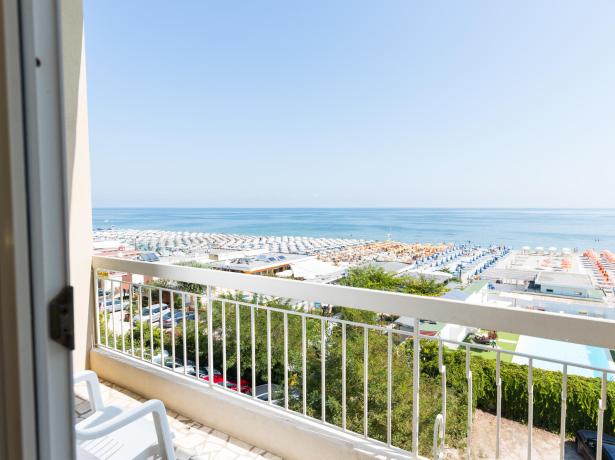 hotelmiamibeach en offer-july-milano-marittima-family-hotel-with-private-beach 011