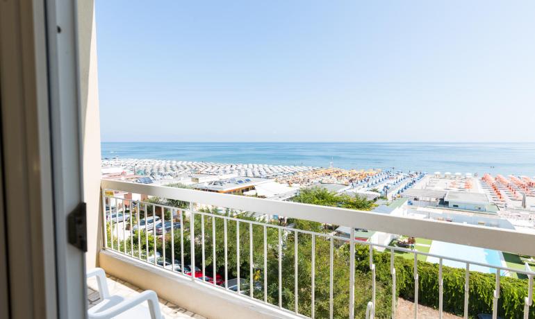 hotelmiamibeach fr offre-juin-hotel-milano-marittima-avec-plage-privee 004