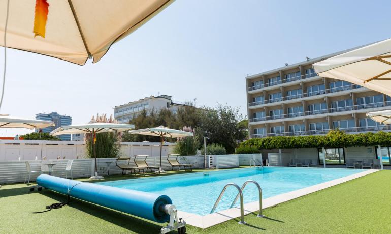 hotelmiamibeach fr offre-juin-hotel-milano-marittima-avec-plage-privee 007